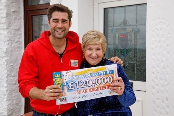 Rosemary-Jones-with-ambassador-Matt-Johnson