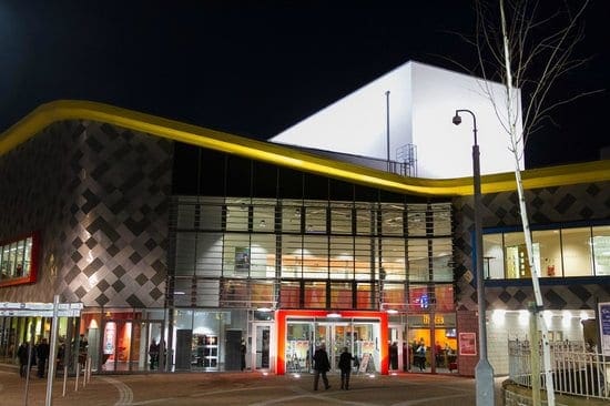 the-ffwrnes-theatre