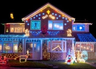Llanelli’s Shop Windows Set to Sparkle in Annual Christmas Competition