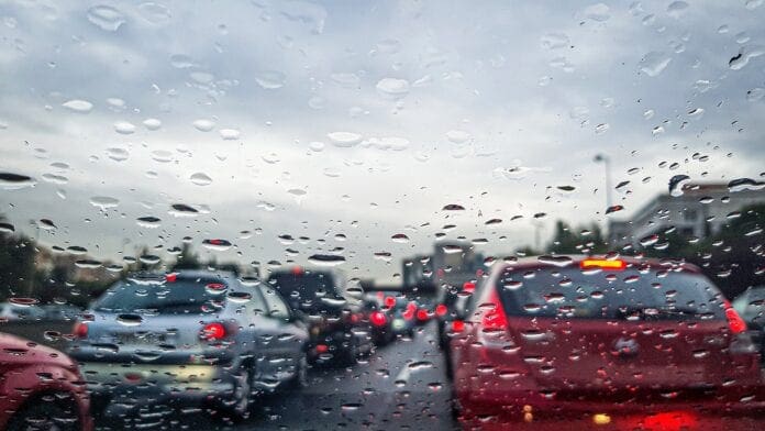 rain car traffic