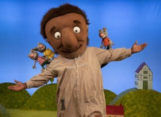 The Smartest Giant In Town Is Headed To Carmarthen This Easter