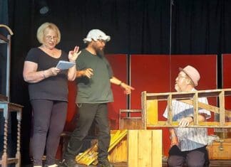 Local group bounces back after Covid lockdown break and brings family friendly performances to Cydweli and Mynydd-y-Garreg.