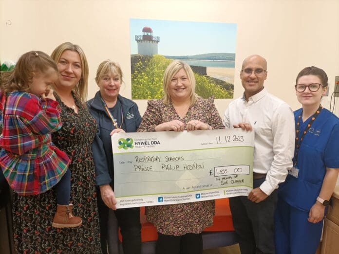 Sue Cleaver cheque presentation