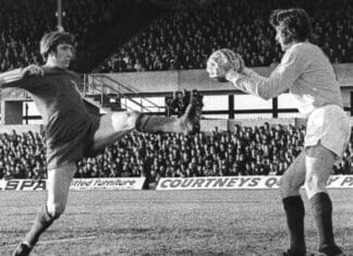Wyn Davies 1942-2025