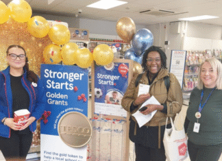 Llanelli Tesco customer selects Halfway Primary School to receive a £5,000 Golden Grant.