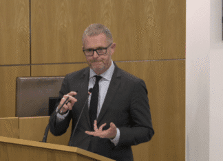 Welsh Government accused of hypocrisy on NHS transparency