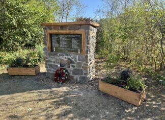 Highly successful event held as new memorial to 37 miners isunveiled on the Cynheidre Colliery site